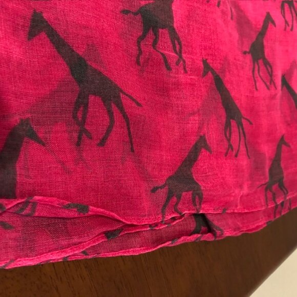Giraffe Print Novelty Pink Scarf Wrap - Picture 5 of 8